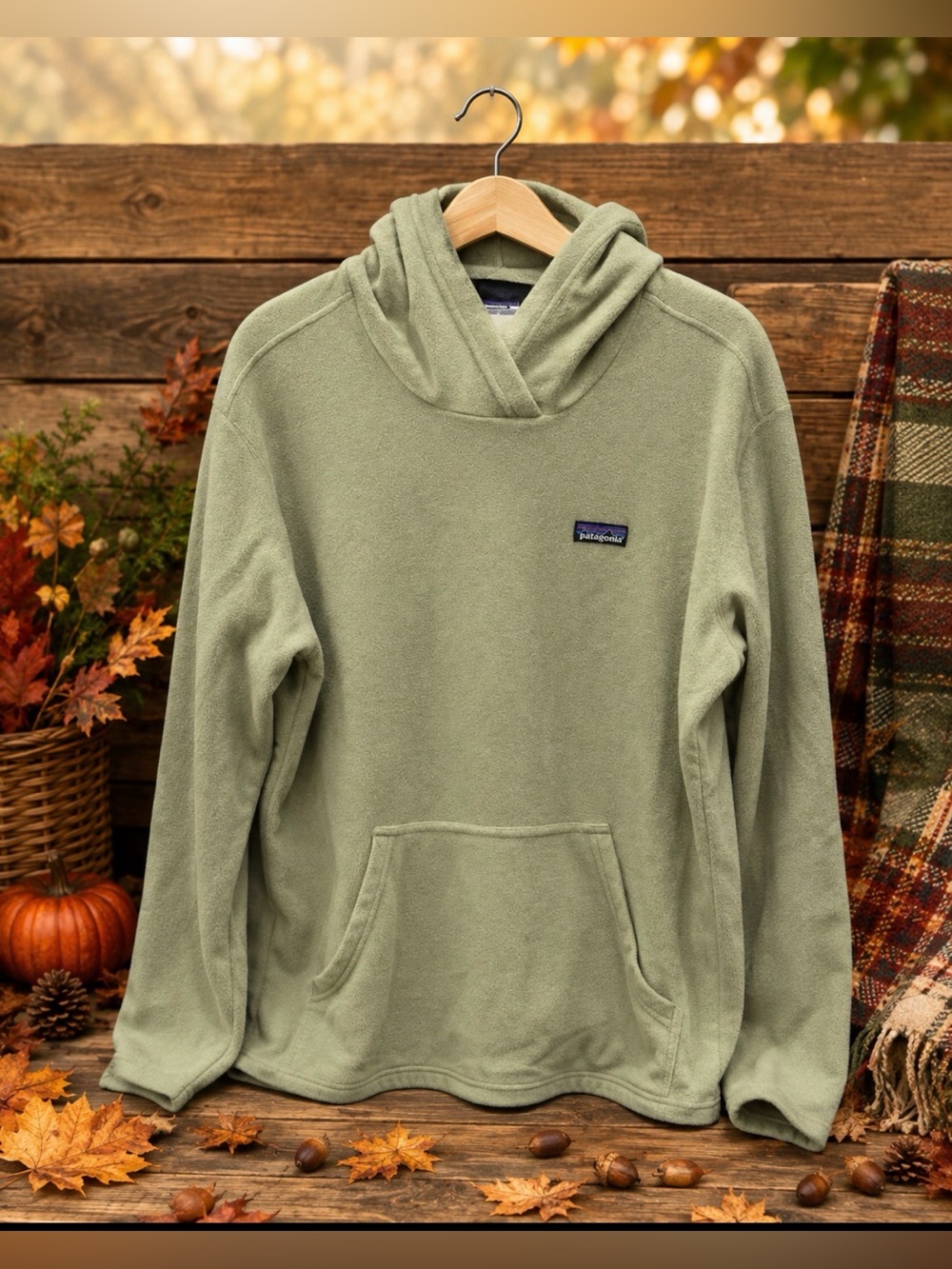 Patagonia size large green fleece hoodie